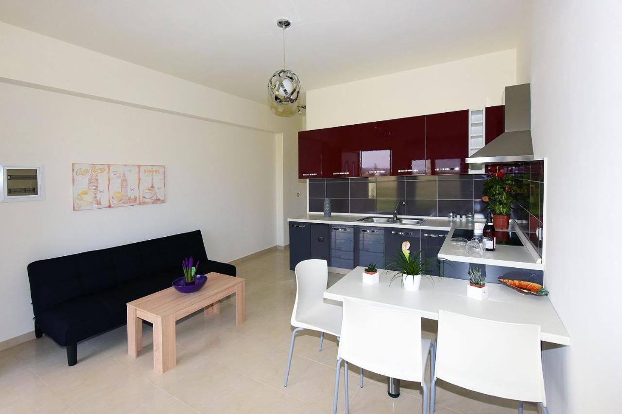 Stelia Luxury Apartments Kalavarda Exterior photo