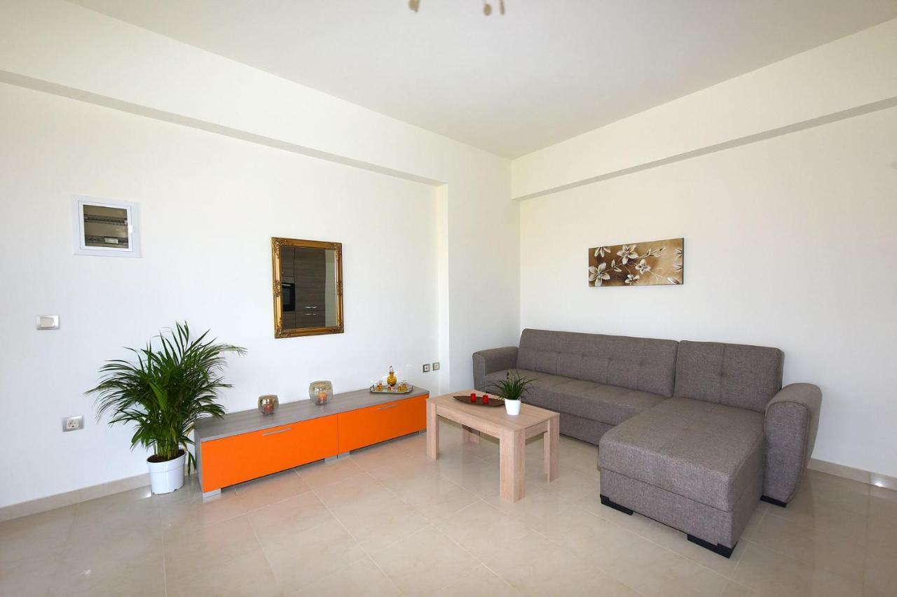 Stelia Luxury Apartments Kalavarda Exterior photo